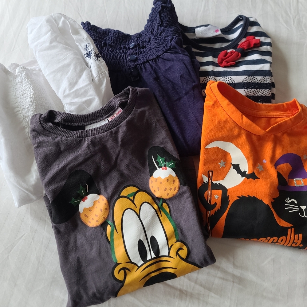 Lot Long sleeves for 4 or 5 T